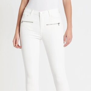 Tinseltown  white pants slim & stretchy!